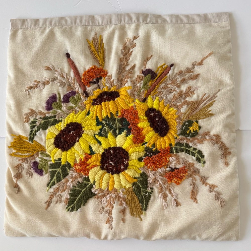 Vintage Sunflower Yarn Embroidery Boho Wall Hanging Textile art Decor - Picture 9 of 9